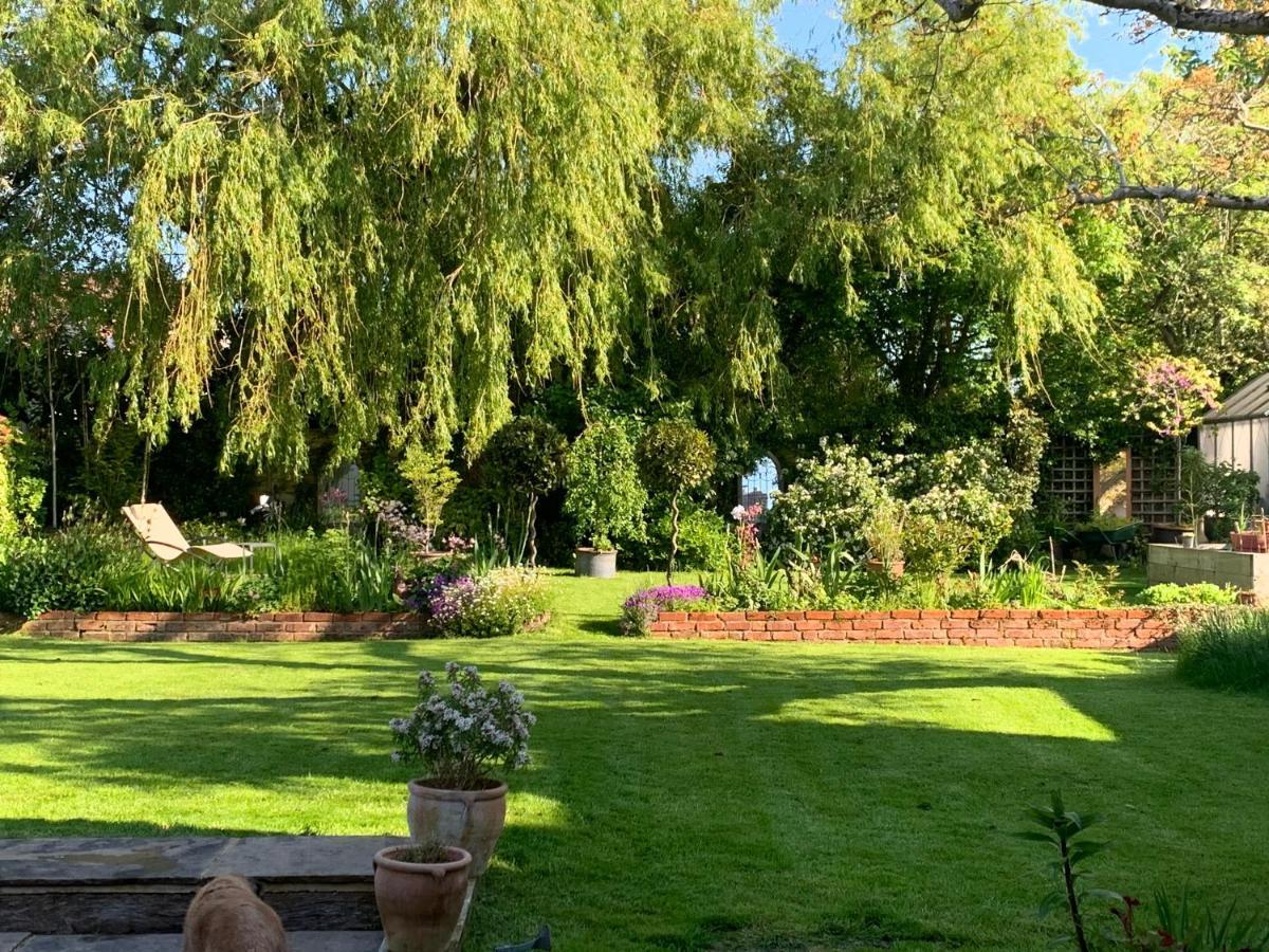 Corner House Luxury Bnb Little Dunmow Exterior foto